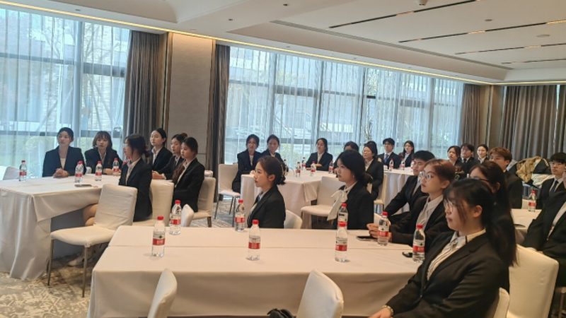 家庭酒店商务套房与家庭房：一房多功能的智慧之选**